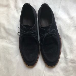 navy suede shoes in great condition